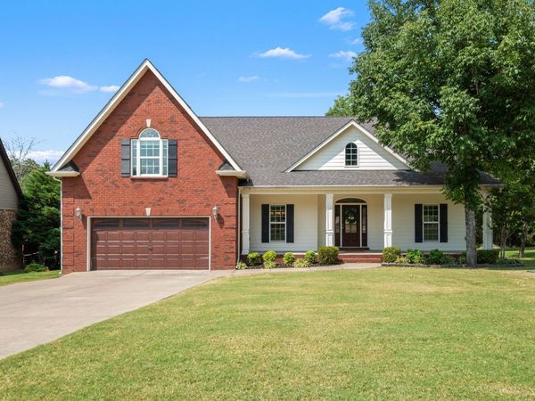 720 Twin View Dr, Murfreesboro, TN 37128
