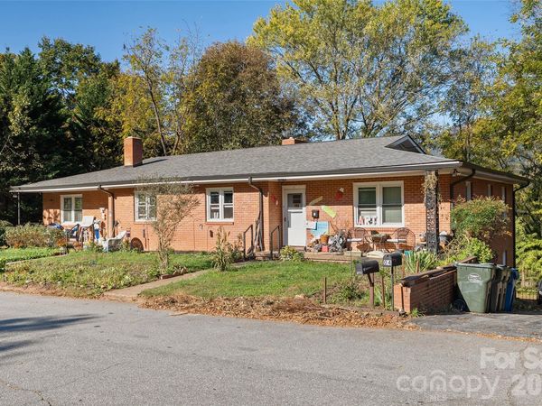 152 Tate Street, Waynesville, NC 28786