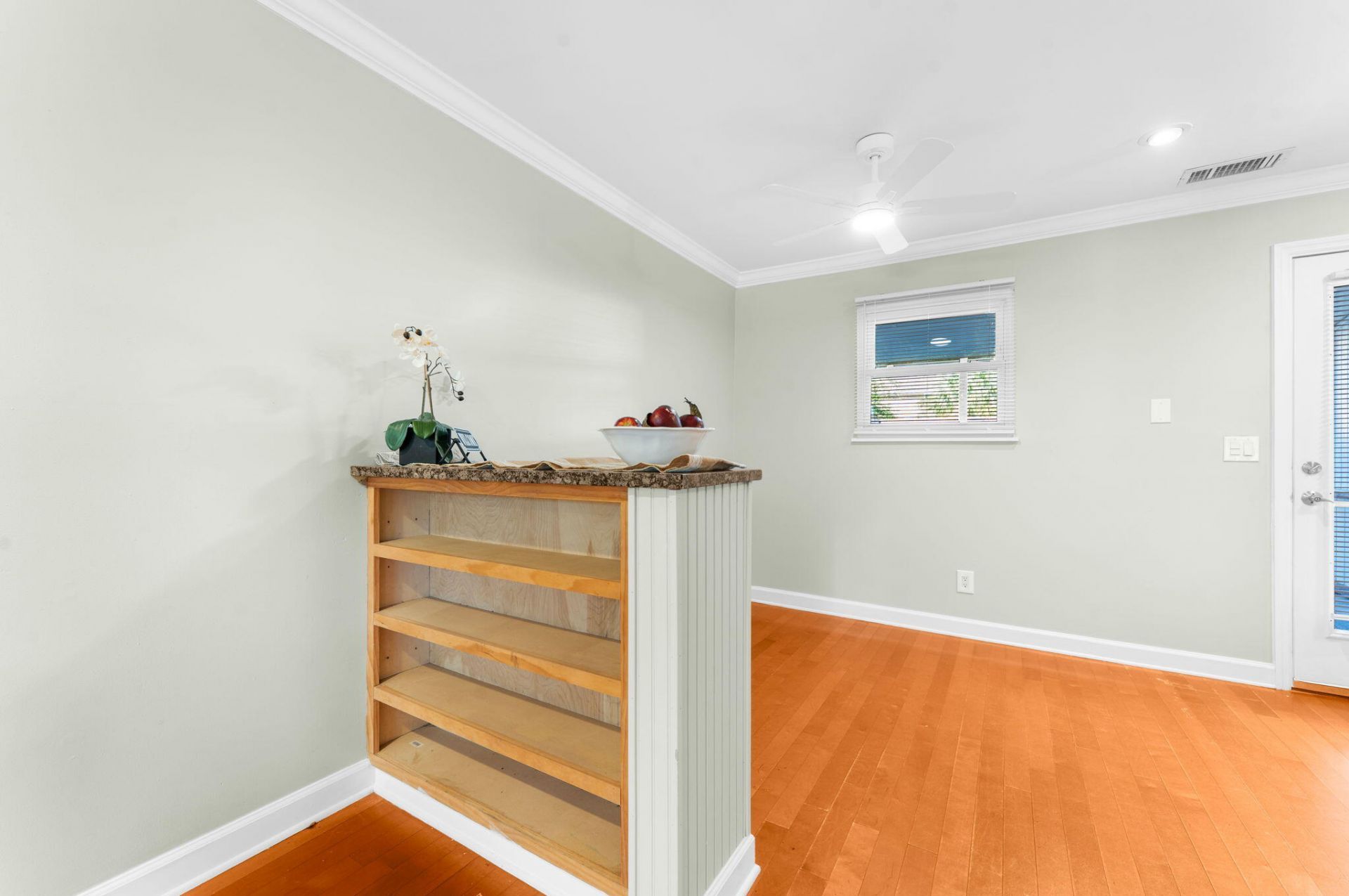730 Harbor Lane Photo 10