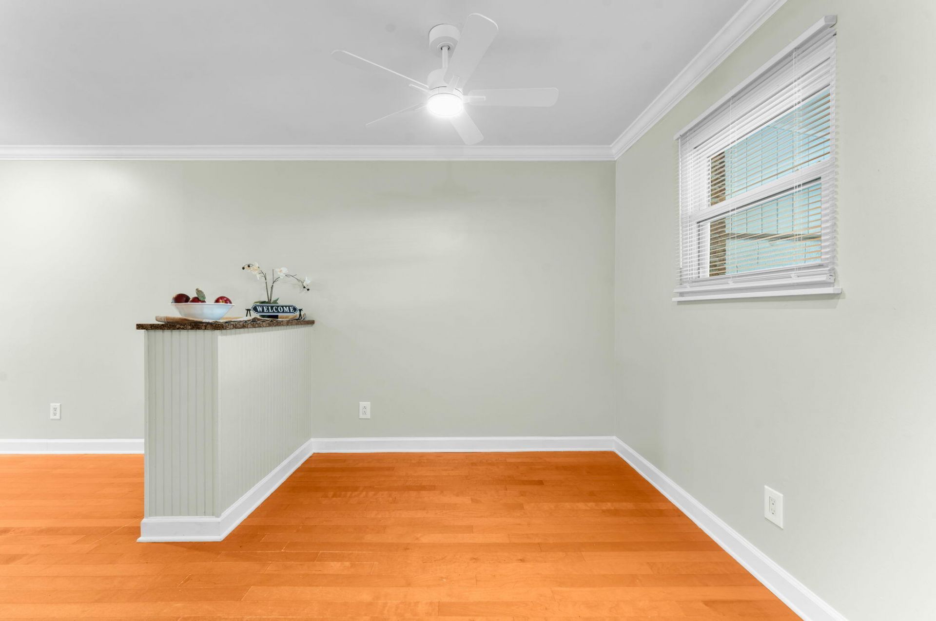 730 Harbor Lane Photo 11
