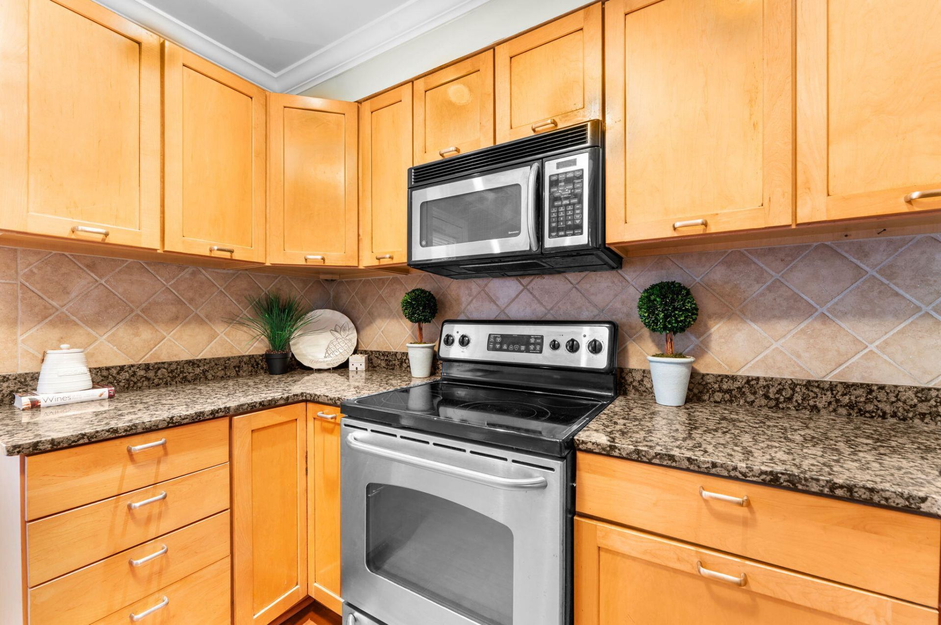 730 Harbor Lane Photo 16
