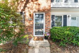 730 Harbor Lane photo 4