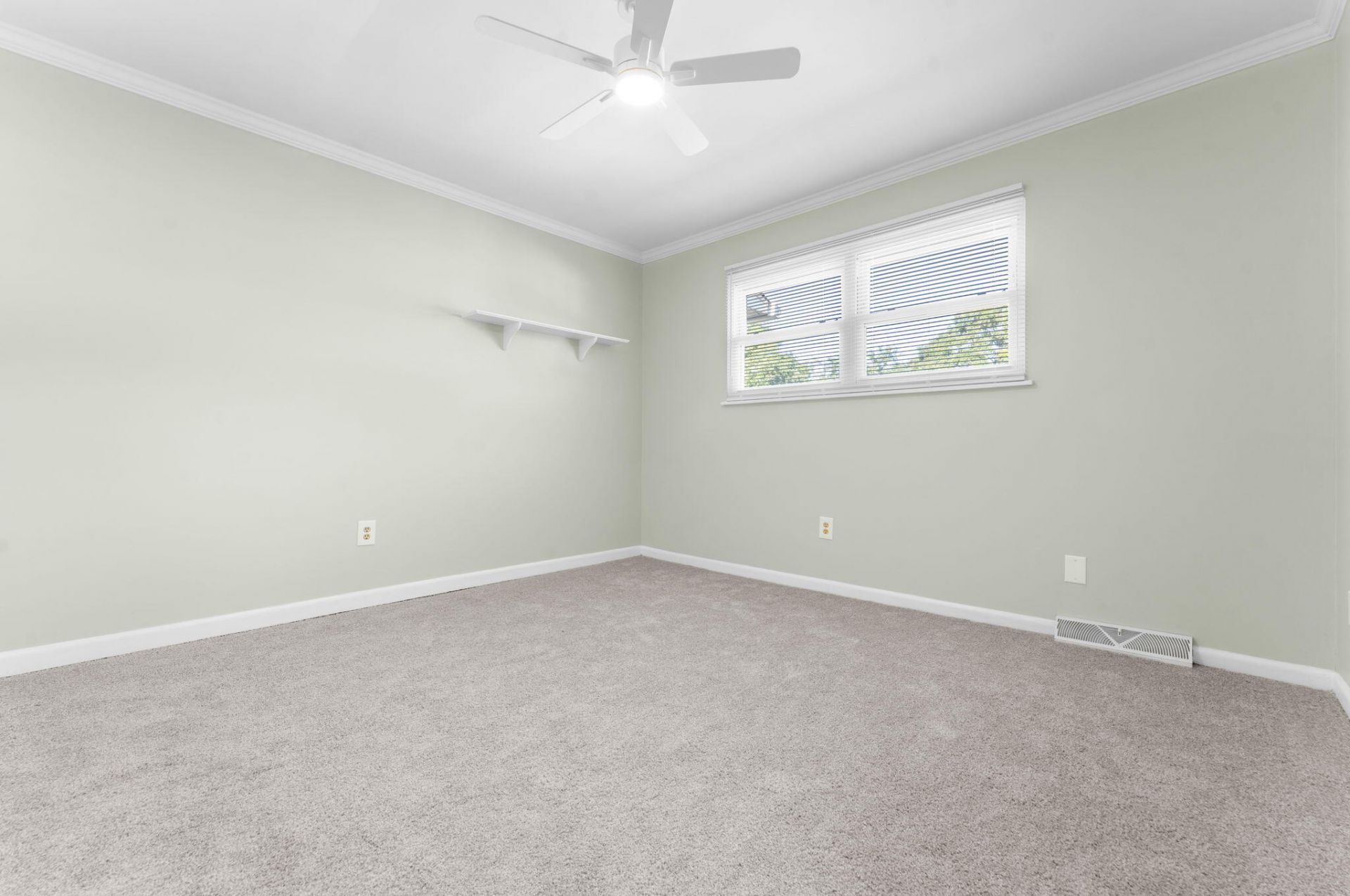 730 Harbor Lane Photo 25