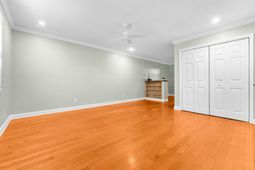 730 Harbor Lane photo 4
