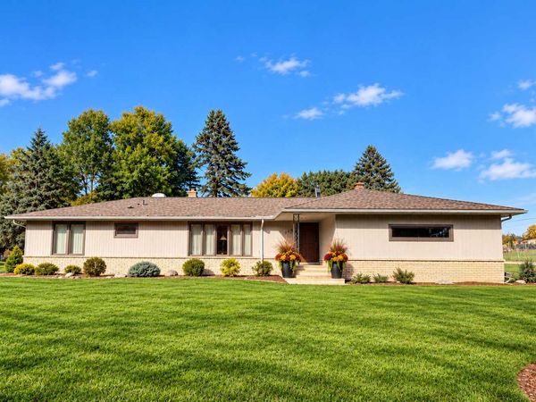 1951 Skillman Avenue W, Roseville, MN 55113