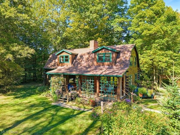 16210 Snow Rd , Burton, OH 44021