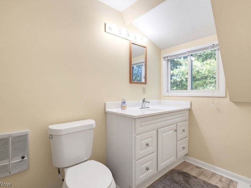 16210 Snow Rd , Burton, OH 44021 Photo 32