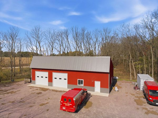 W14868 County Rd WD, Wisconsin Dells, WI 53965