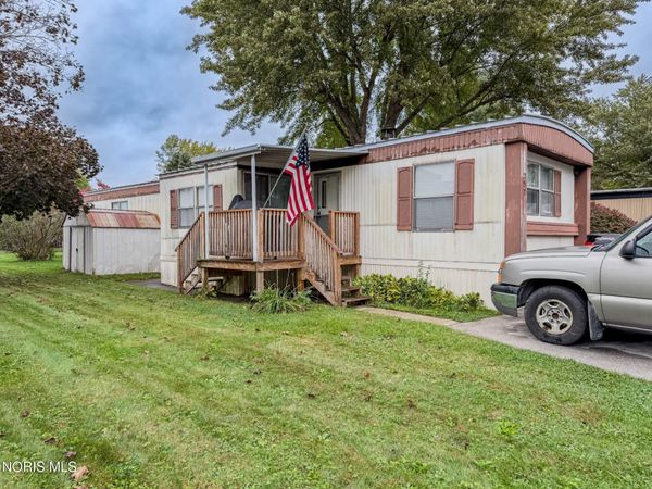 535 W Gypsy Lane Road, Bowling Green, OH 43402