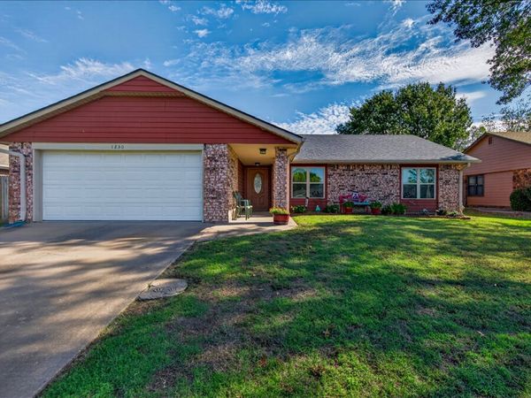 1230 WILLOW CREEK Drive , Bartlesville, OK 74006