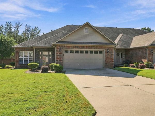 4655 Palm Springs Circle 1, Conway, AR 72034