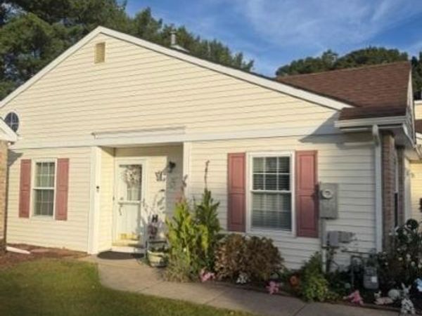 12 Pheasant Trail , Coram, NY 11727