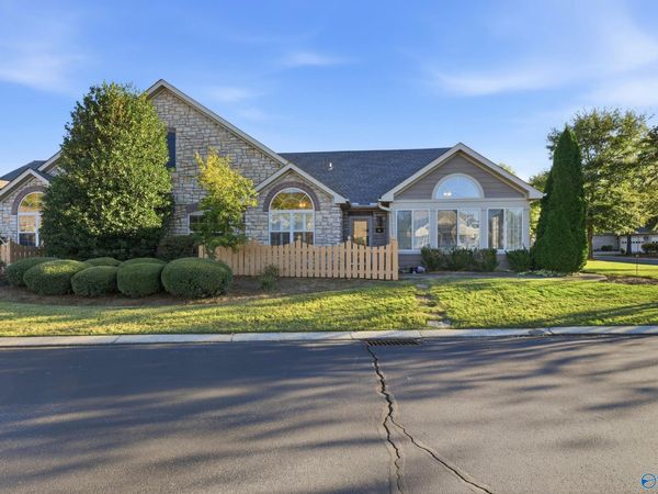 82 Laurel Lane, Brownsboro, AL 35741