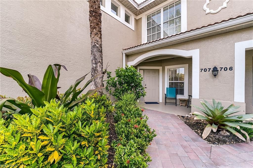 9010 Spring Run Blvd, Unit 707, Estero, FL 34135 Photo