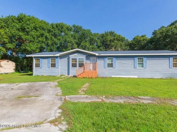 701 Klinger Court , Tampa, FL 33619