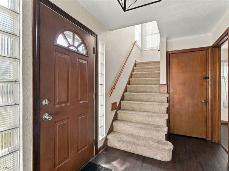 4194 W 59th Street , Cleveland, OH 44144 Photo 4
