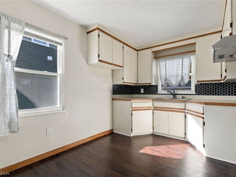 4194 W 59th Street , Cleveland, OH 44144 Photo 5