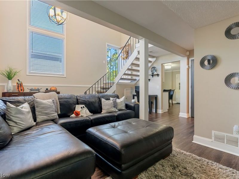 6274 Woodmoor Avenue NW, Canton, OH 44718 Photo 4