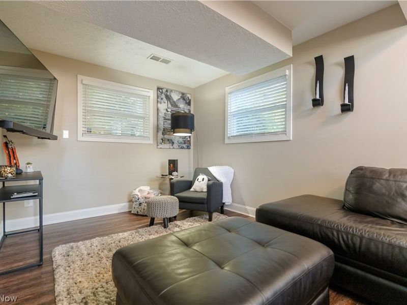 6274 Woodmoor Avenue NW, Canton, OH 44718 Photo 8