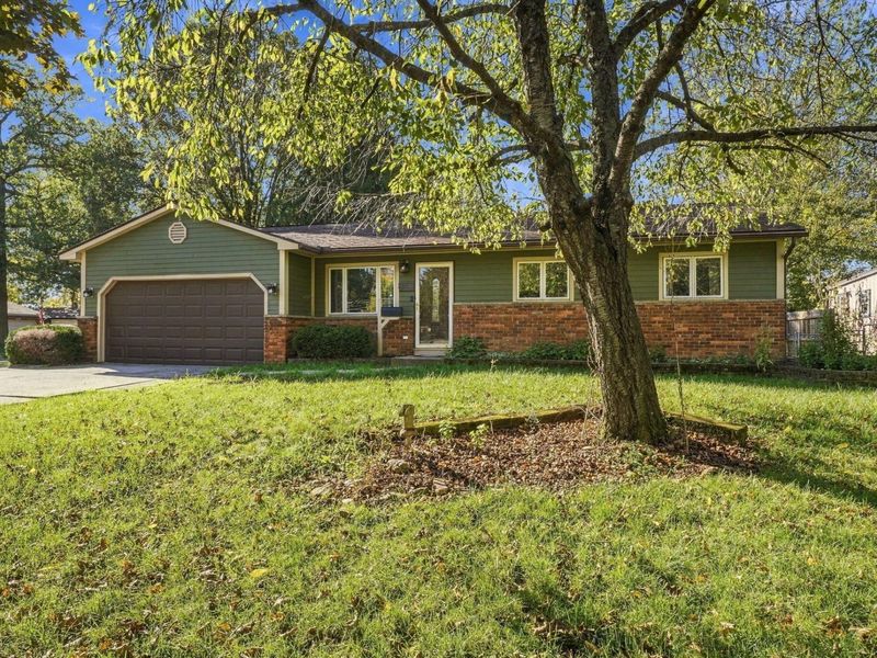1765 Ivyhill Loop N, Columbus, OH 43229 Photo 2