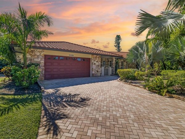 5456 AZURE WAY , SARASOTA, FL 34242