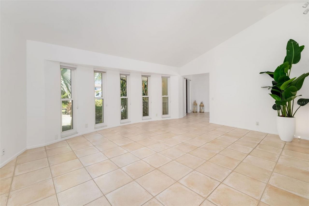 5456 Azure Way, Sarasota, FL 34242 Photo