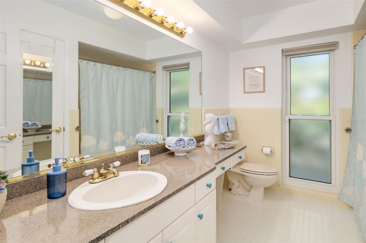 5456 Azure Way, Sarasota, FL 34242 Photo