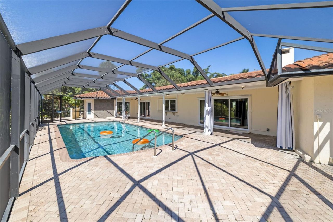 5456 Azure Way, Sarasota, FL 34242 Photo
