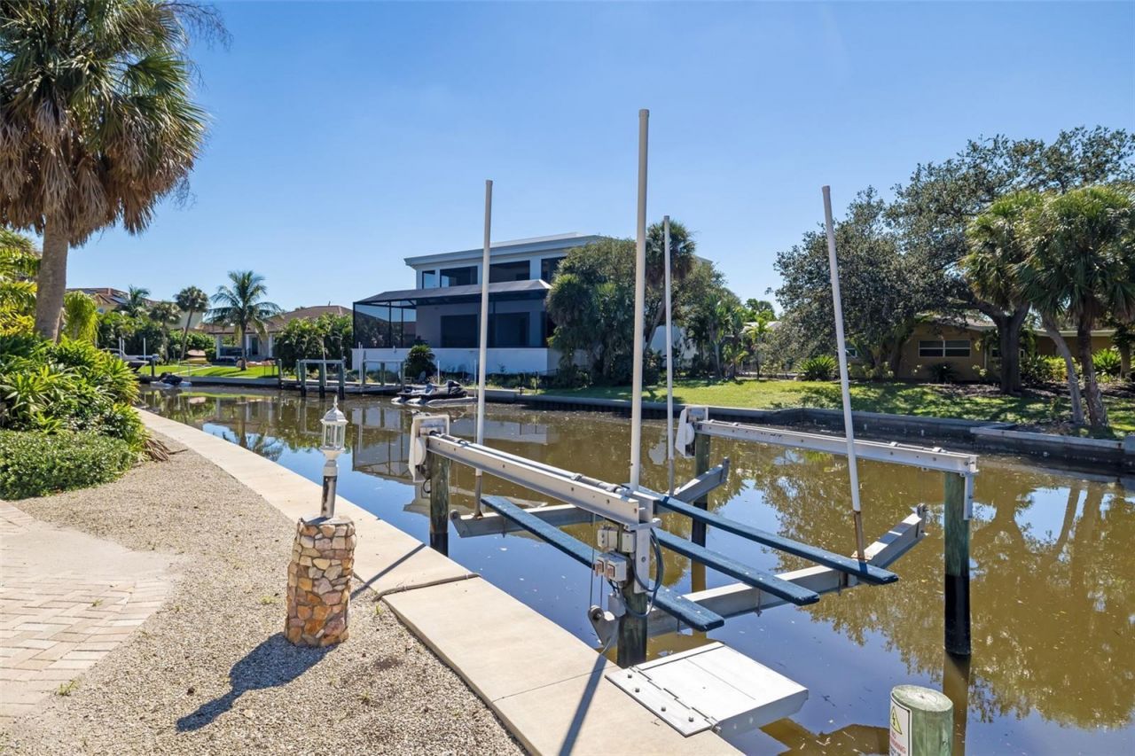 5456 Azure Way, Sarasota, FL 34242 Photo