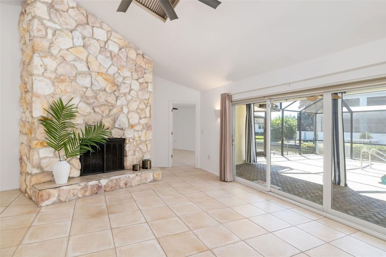 5456 Azure Way, Sarasota, FL 34242 Photo