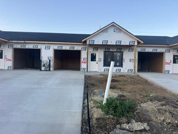 2014 E 20th Street , Zumbrota, MN 55992