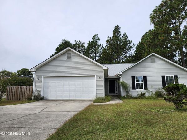 350 Woodgreen Drive , Aberdeen, NC 28315