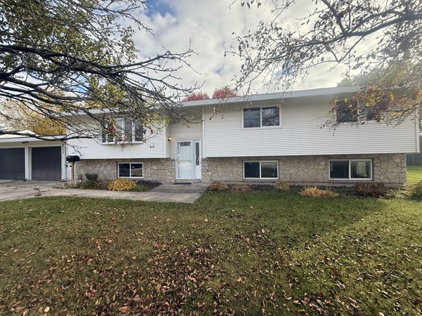 1511 Young ST, Sault Ste Marie, MI 49783