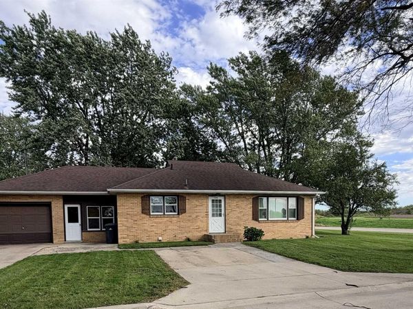 106 MCKENNA DR, Storm Lake, IA 50588