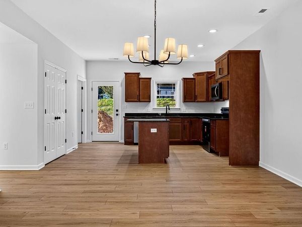 903 FISHER CIR, STAUNTON, VA 24401