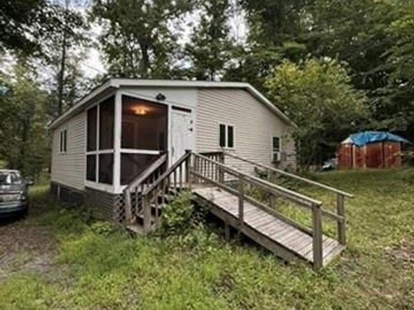 270 Roasendale Avenue , Kingston, NY 12401