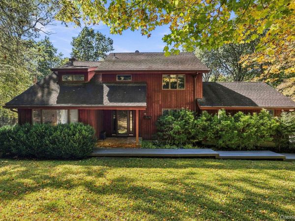 32 Sarles Street, Armonk, NY 10504