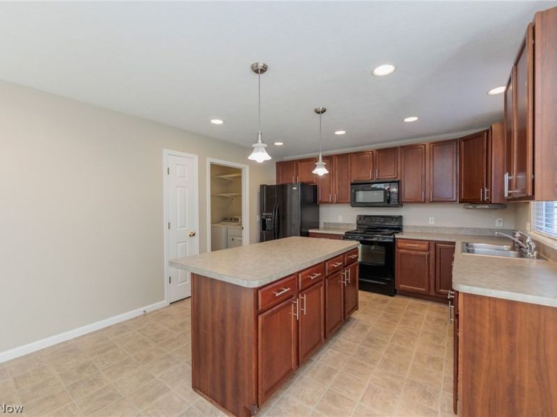 1877 Baythorn Way , Brunswick, OH 44212 Photo 4