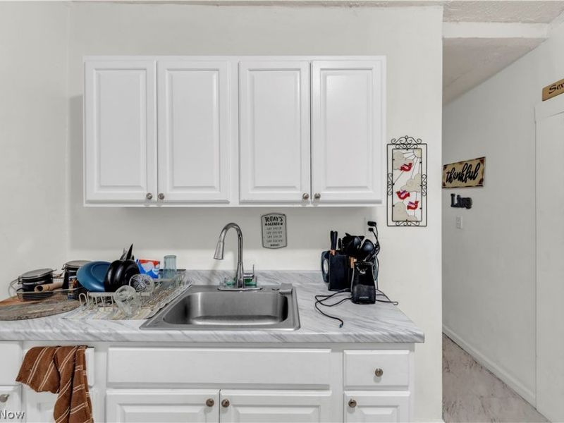 5007 Clark Avenue, Cleveland, OH 44102 Photo 10