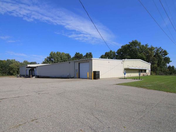 2450 W Columbia Avenue W, Battle Creek, MI 49015