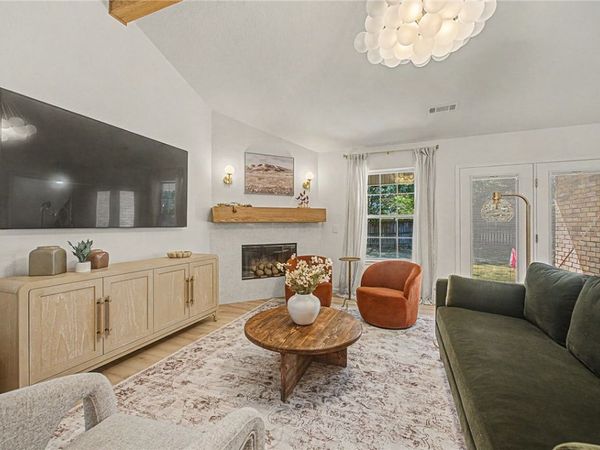 2708 Pleasant View Lane , Bentonville, AR 72712