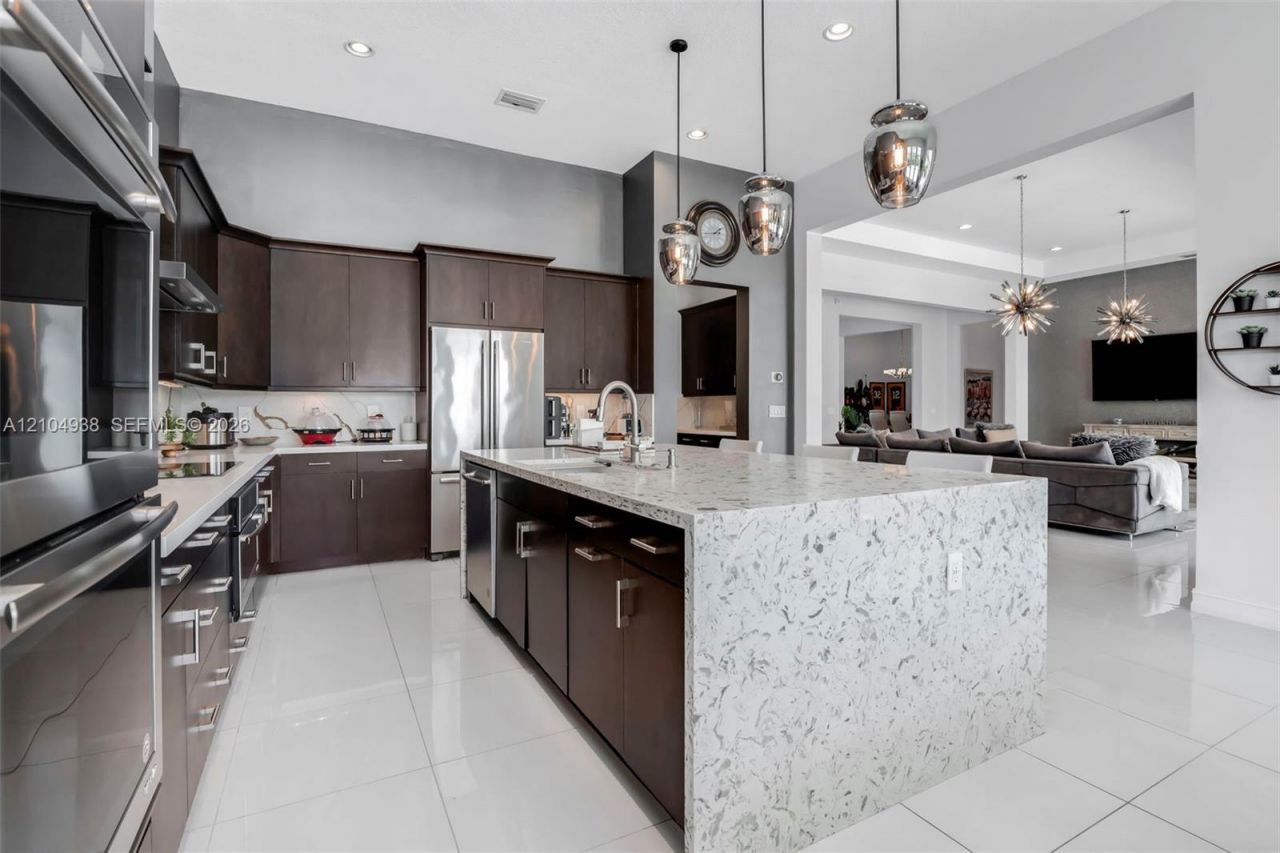 5202 S Sterling Ranch Cir , Davie, FL 33314 Photo