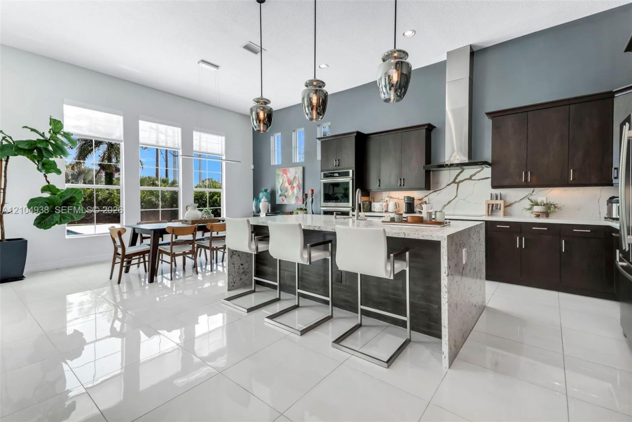 5202 S Sterling Ranch Cir , Davie, FL 33314 Photo