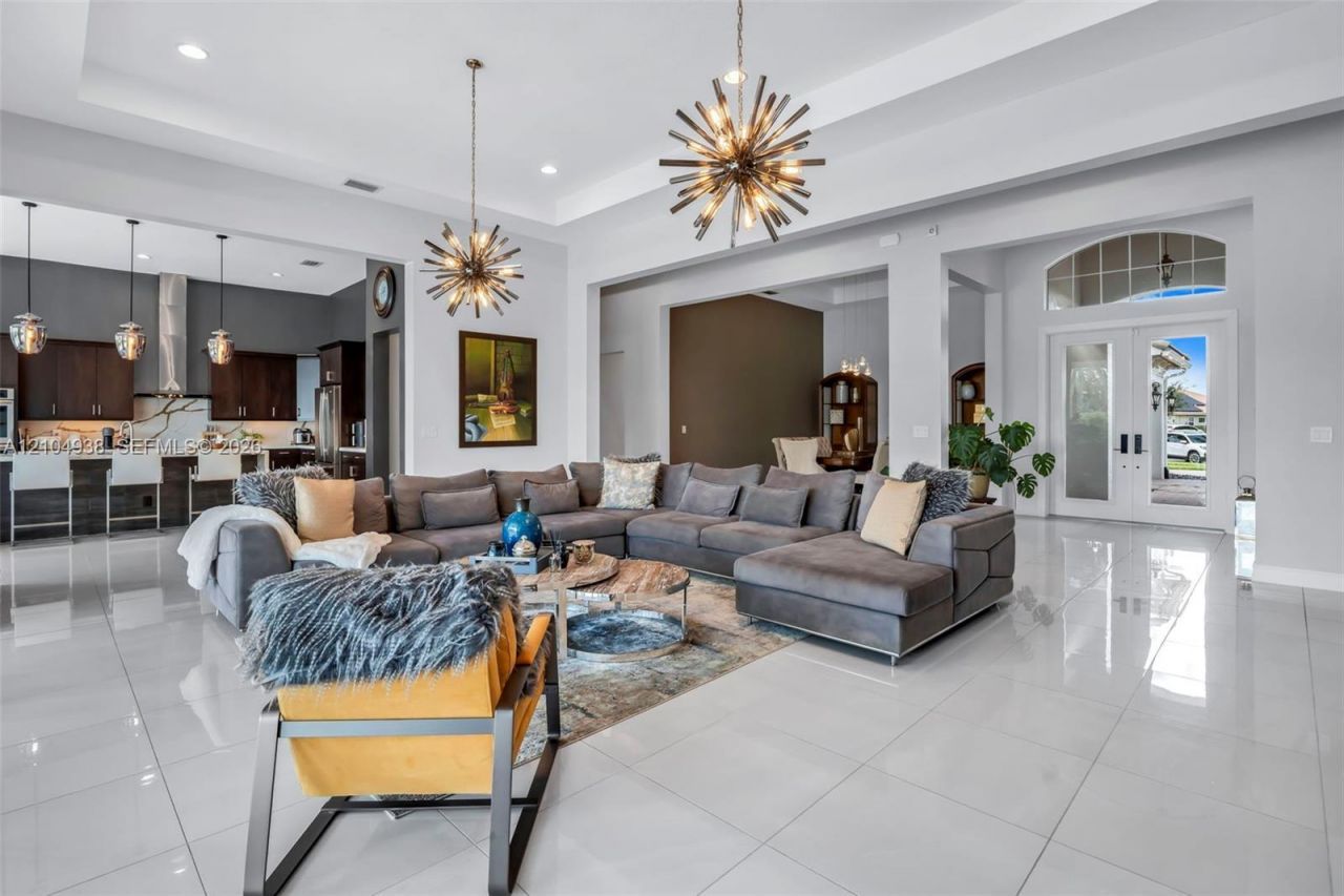 5202 S Sterling Ranch Cir , Davie, FL 33314 Photo