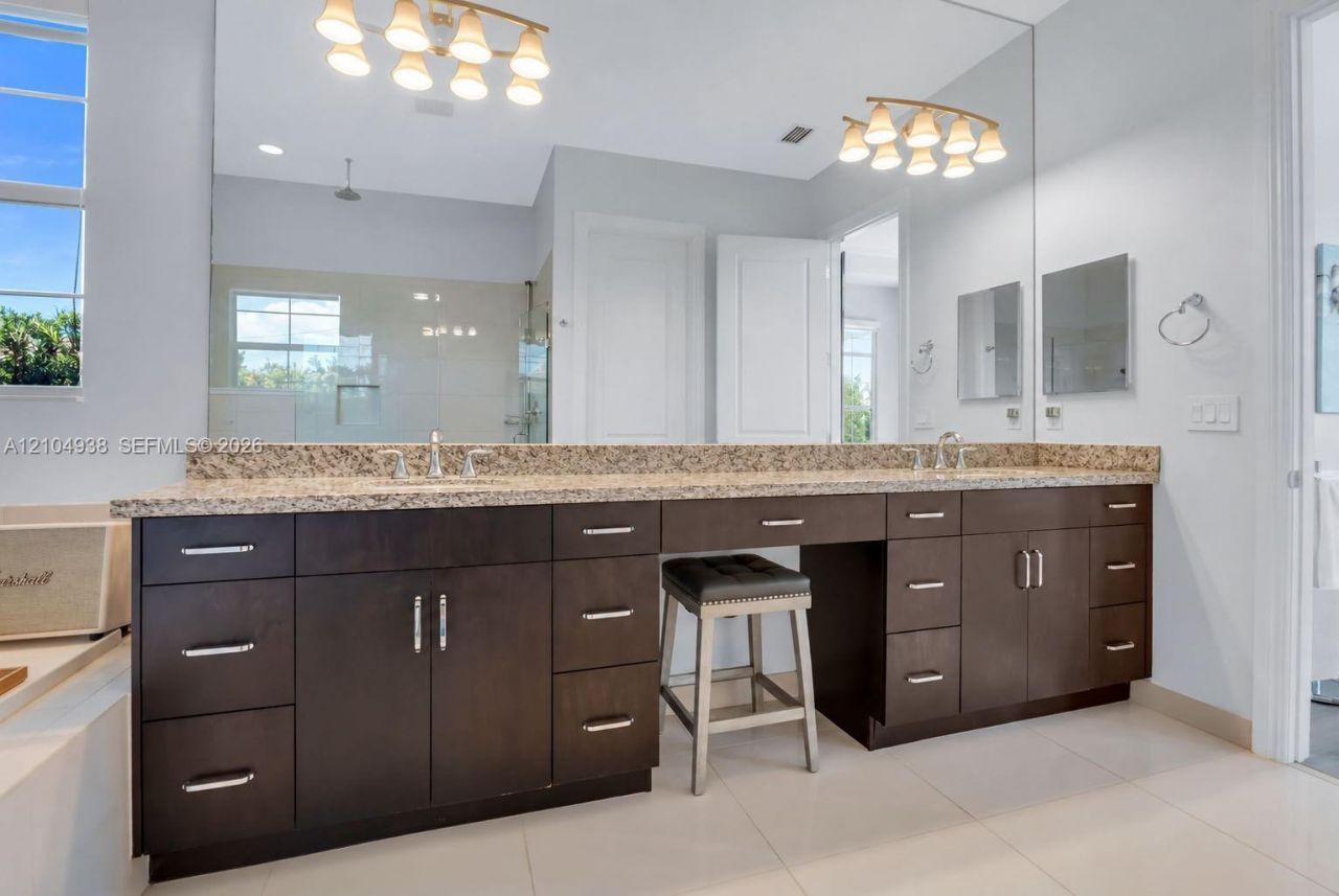 5202 S Sterling Ranch Cir , Davie, FL 33314 Photo