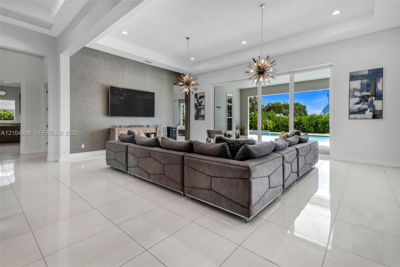5202 S Sterling Ranch Cir , Davie, FL 33314 Photo