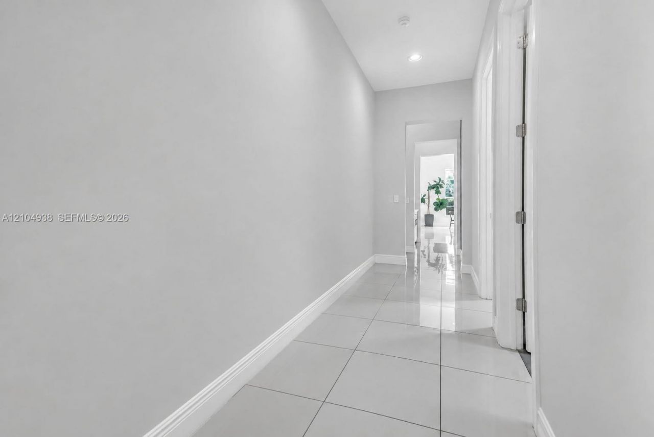 5202 S Sterling Ranch Cir , Davie, FL 33314 Photo