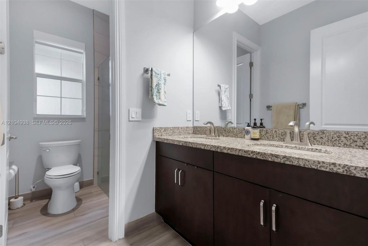 5202 S Sterling Ranch Cir , Davie, FL 33314 Photo