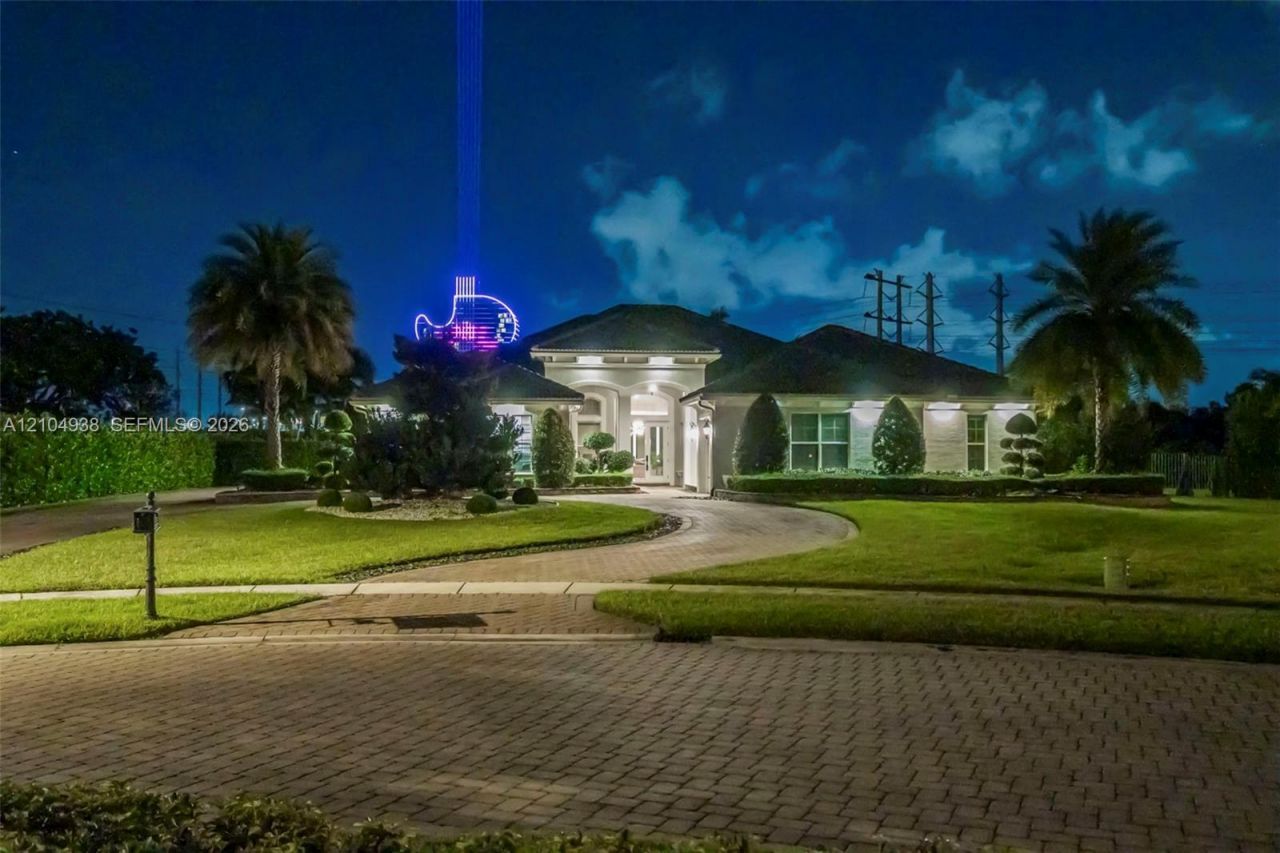 5202 S Sterling Ranch Cir , Davie, FL 33314 Photo