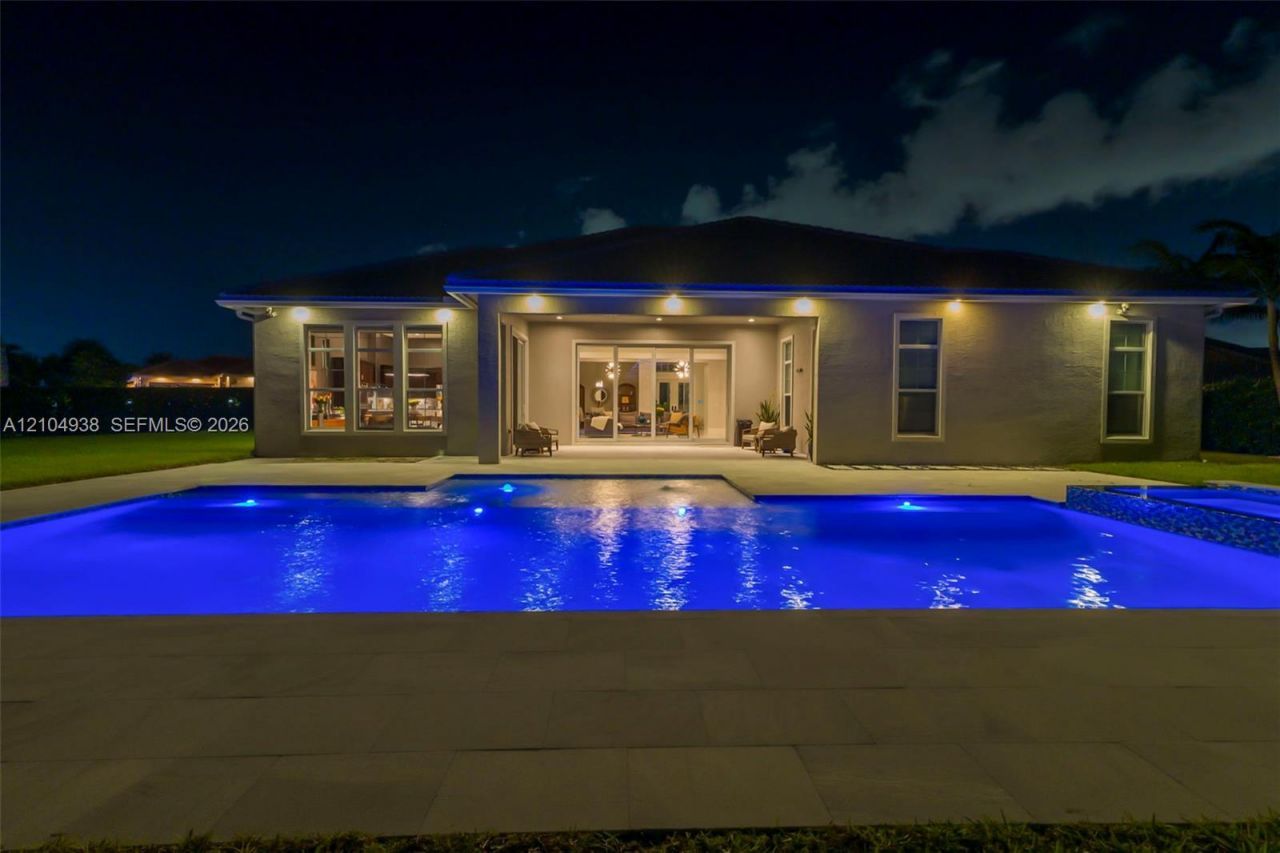 5202 S Sterling Ranch Cir , Davie, FL 33314 Photo